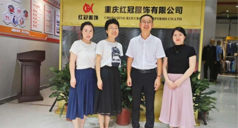 贵阳市政府驻重庆（成都）办事处招商二科一行莅临红冠服饰集团考察交流